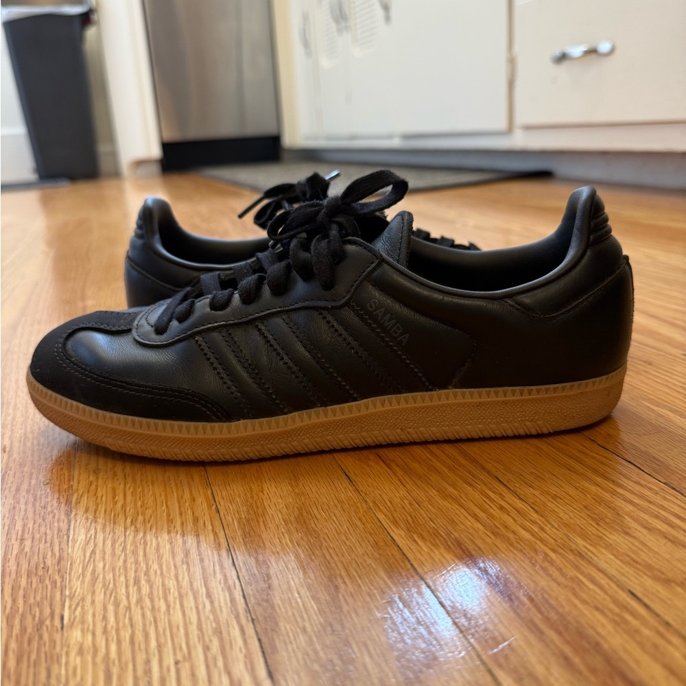 Adidas women’s Black Samba Sneakers with Gum Sole